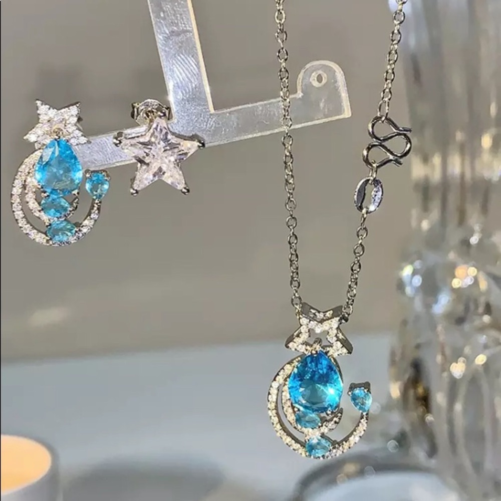 Blue waterdrop crystal star pendant chain